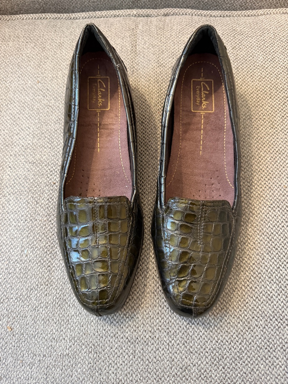 Clarks Olive Croc-Embossed Leather Slip-On Loafers